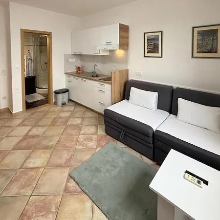 1 Bedroom Lovely In